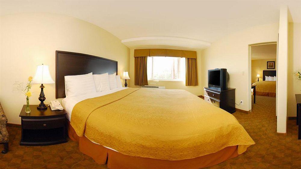 Hollies Hotel & Suites Calexico Exteriér fotografie